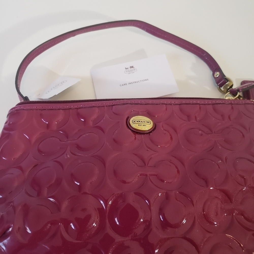 Coach Peyton Embossed Patent Leather - Picture 11 of 12